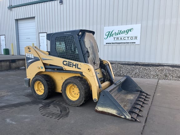 Main image Gehl R260