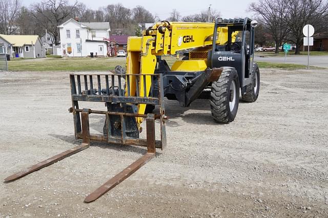 Image of Gehl RS10-55 equipment image 4