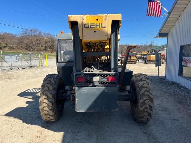Image of Gehl RS8-42 equipment image 3