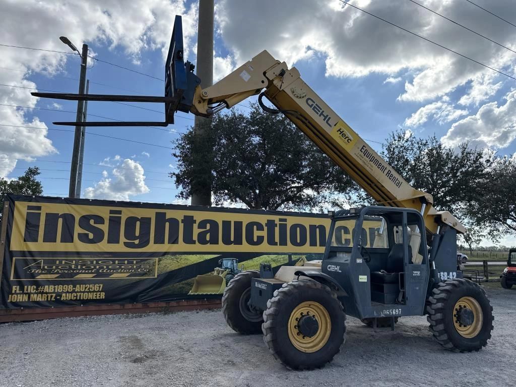 2015 Gehl RS8-42 Equipment Image0