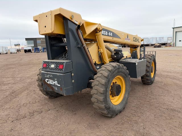 Image of Gehl RS8-44 equipment image 4