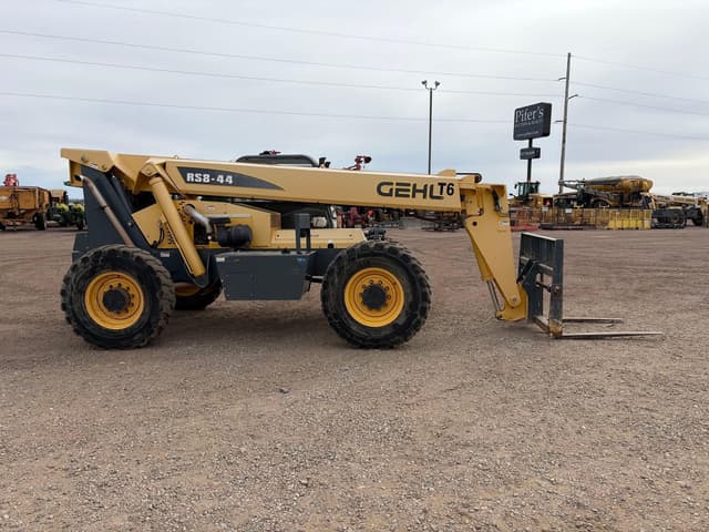 Image of Gehl RS8-44 equipment image 3