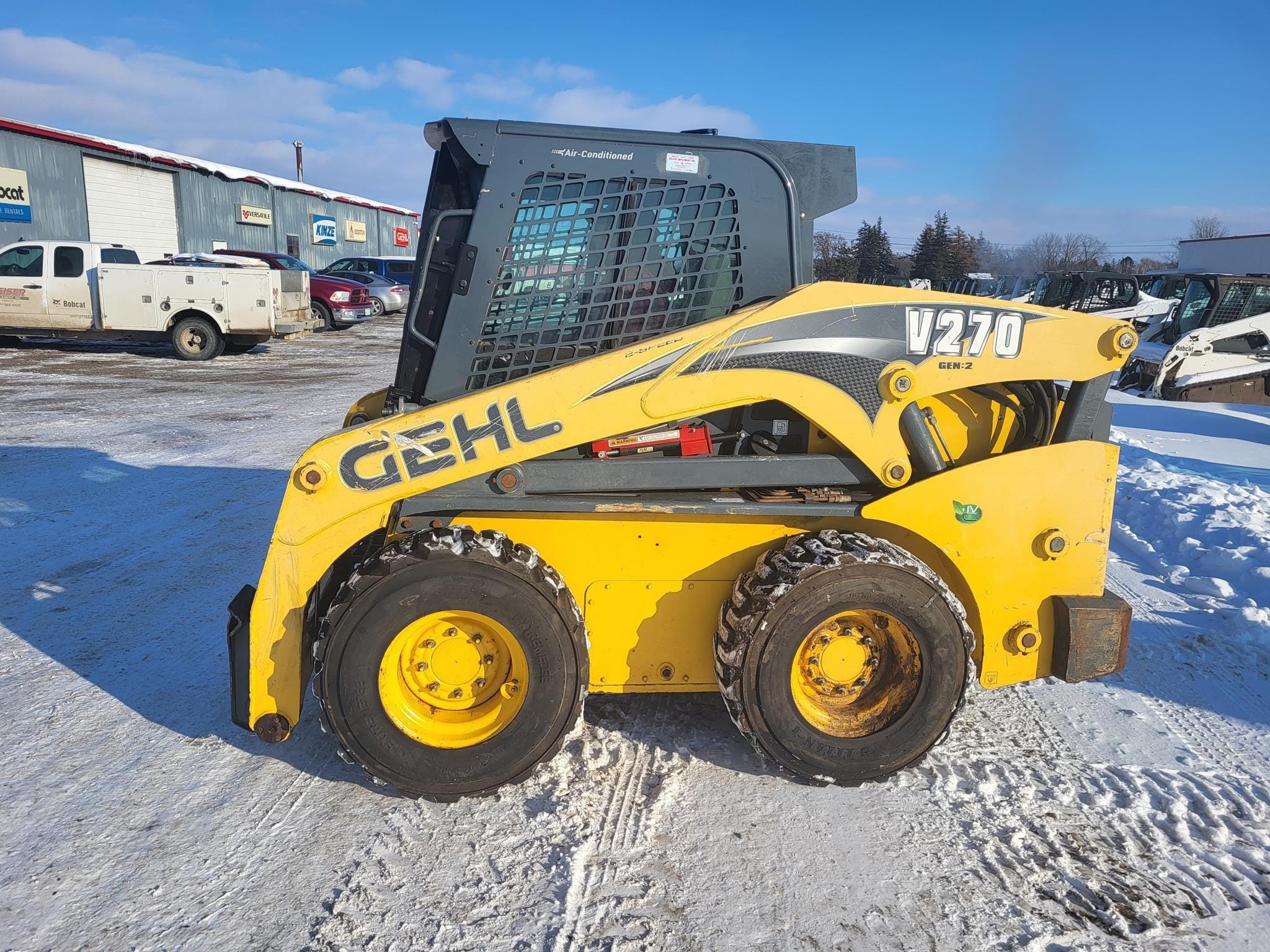 2015 Gehl V270 Equipment Image0
