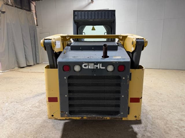 Image of Gehl V270 equipment image 3