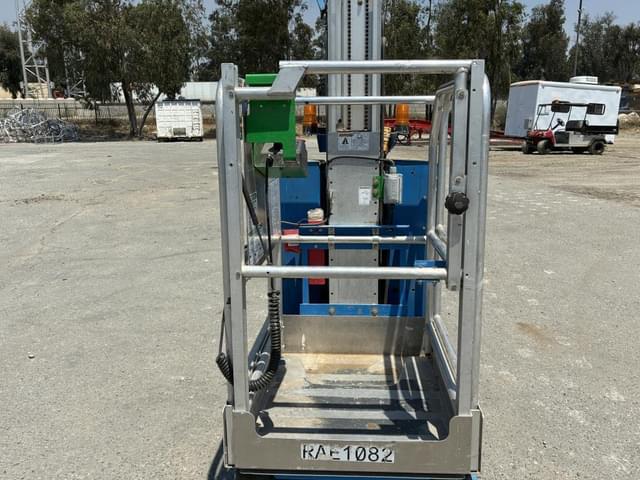 Image of Genie GR-20 equipment image 4