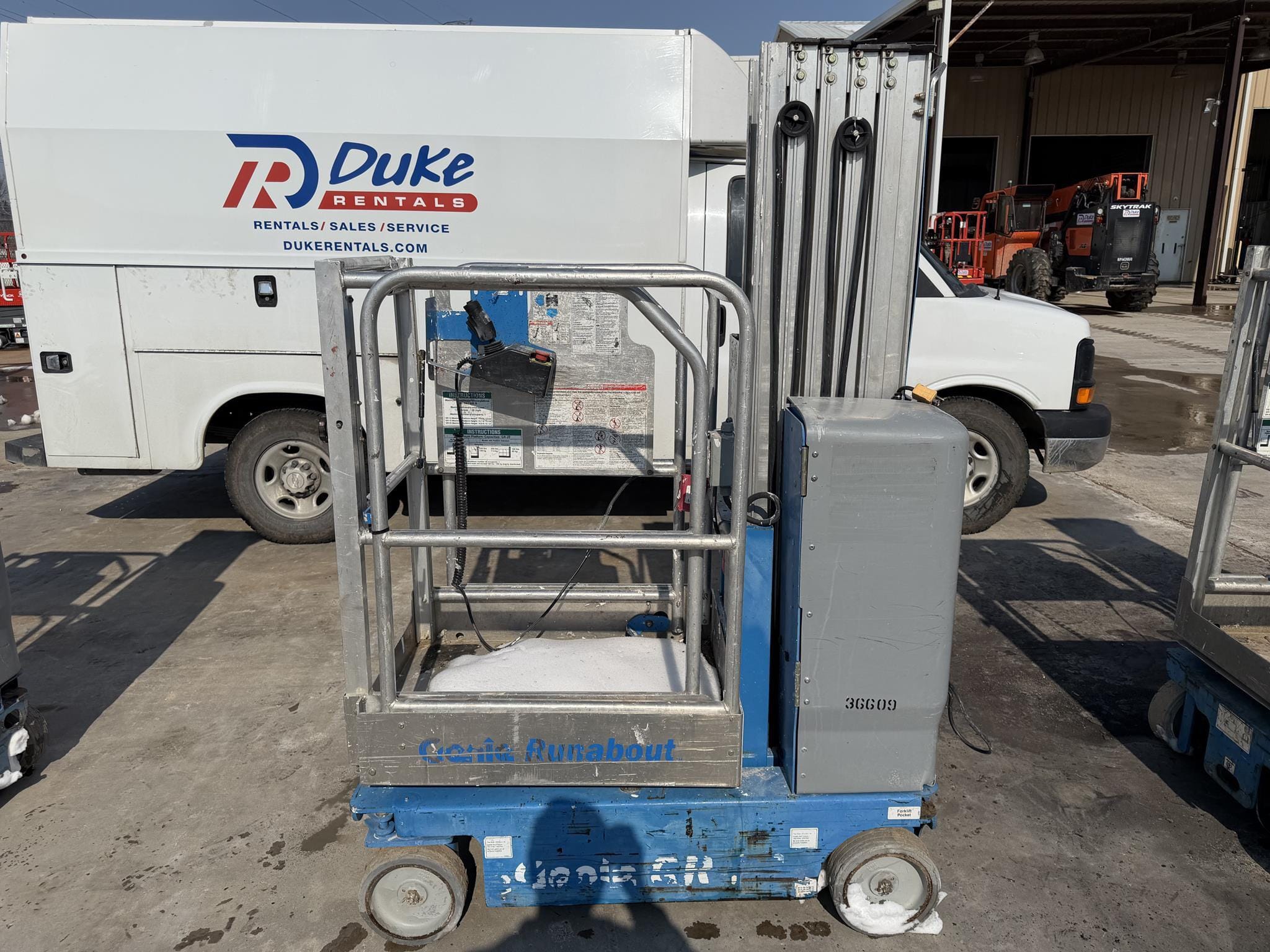 2015 Genie GR-20 Equipment Image0