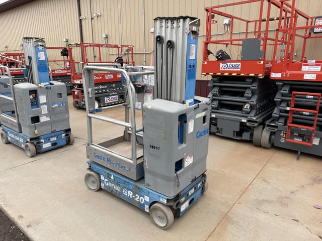 Image of Genie GR-20 equipment image 4