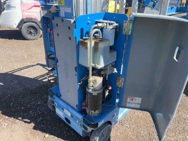 Image of Genie GR-20 equipment image 4