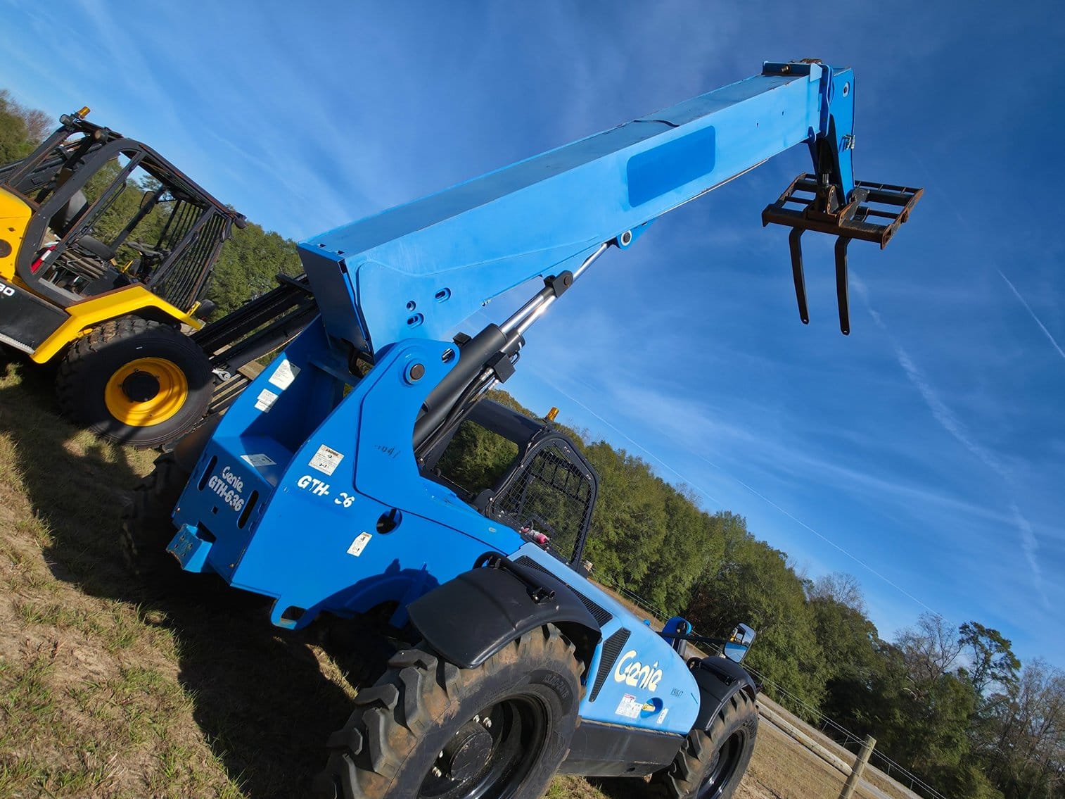 2015 Genie GTH-636 Equipment Image0