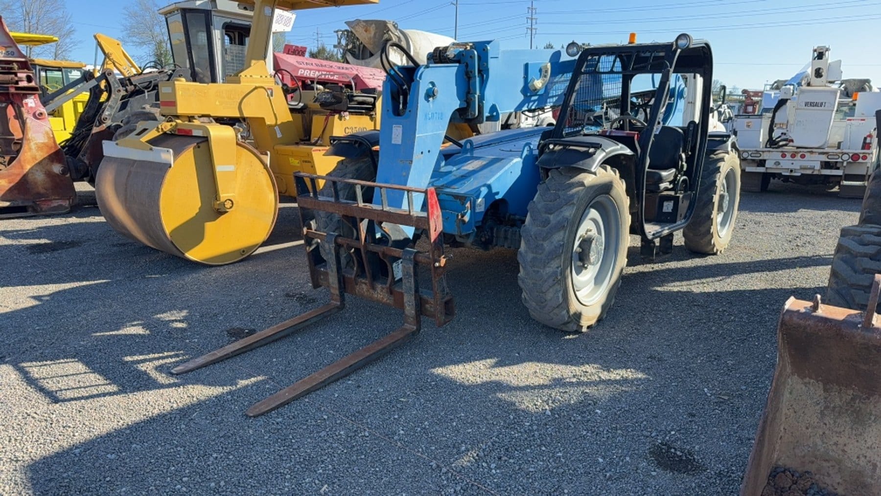 2015 Genie GTH-636 Equipment Image0