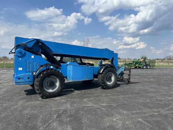 Image of Genie GTH1056 equipment image 2