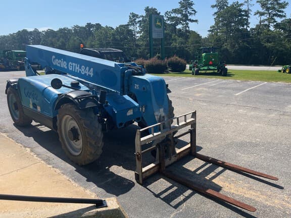 Image of Genie GTH844 equipment image 3