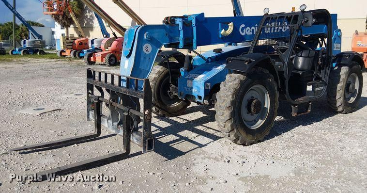 2015 Genie GTH844 Equipment Image0