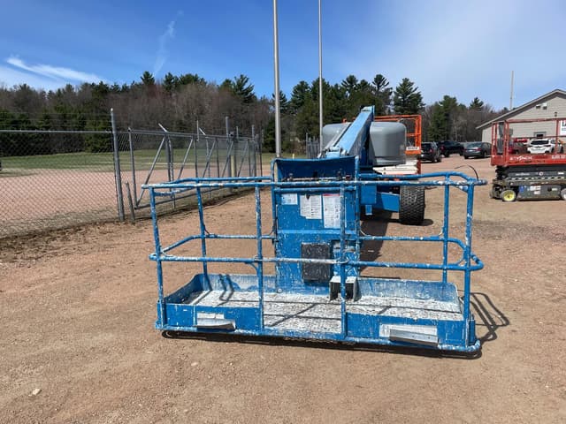 Image of Genie S-45 equipment image 1
