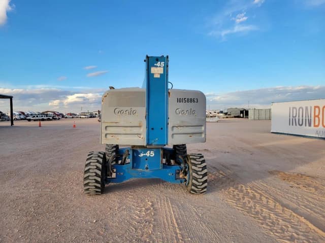 Image of Genie S-45 equipment image 3