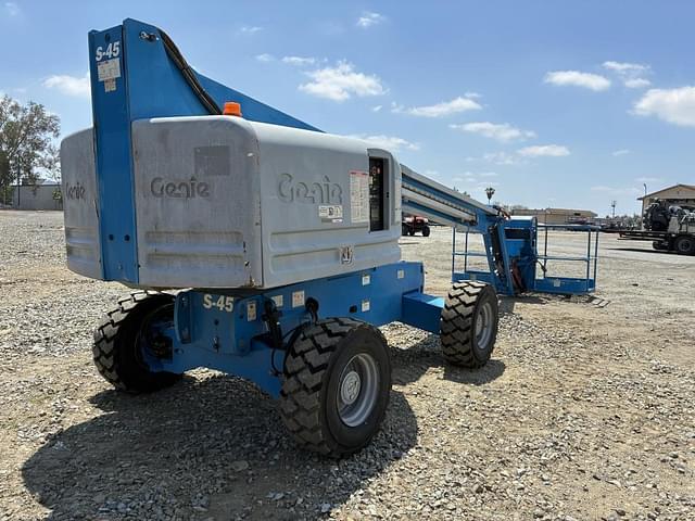 Image of Genie S-45 equipment image 2