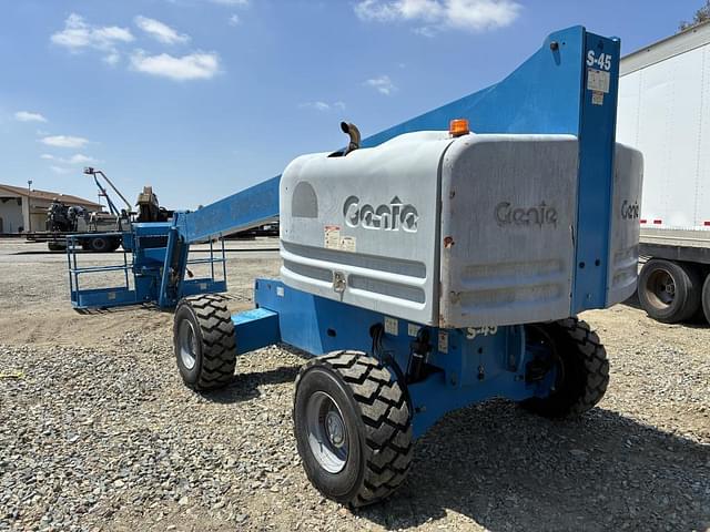 Image of Genie S-45 equipment image 3