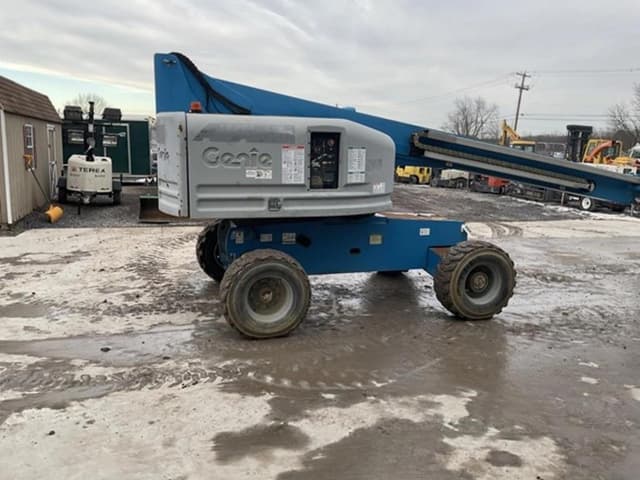 Image of Genie S-45 equipment image 4