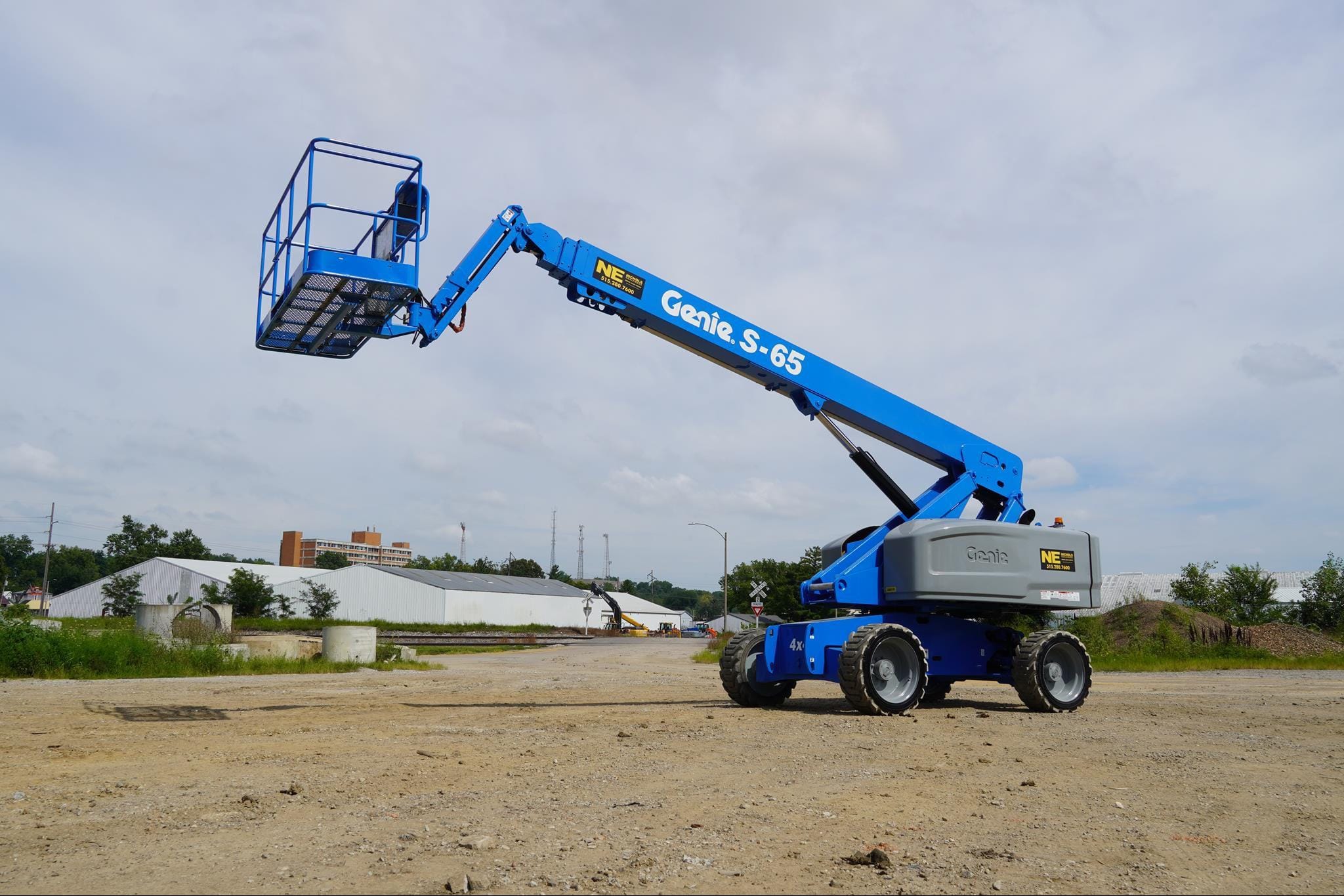 2015 Genie S65 Equipment Image0