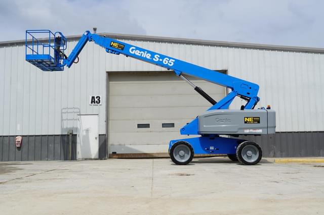 Image of Genie S65 equipment image 1
