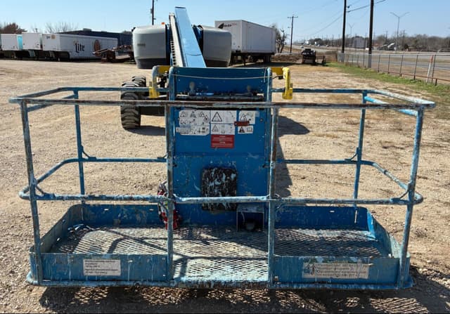 Image of Genie S-65 equipment image 4