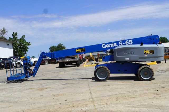Image of Genie S-65 equipment image 1