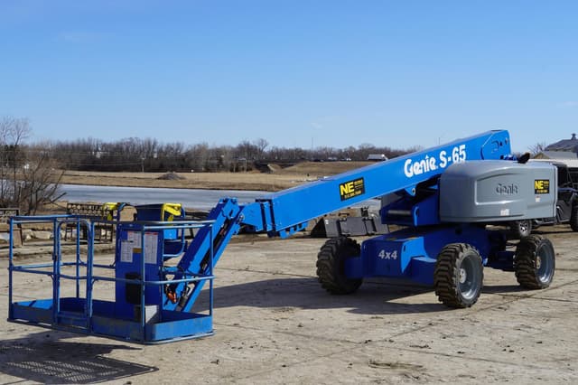 Image of Genie S65 equipment image 1