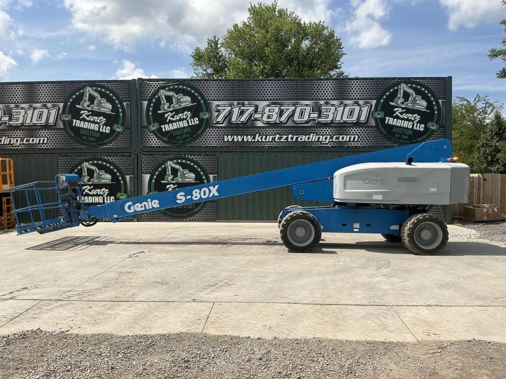 2015 Genie S-80X Equipment Image0