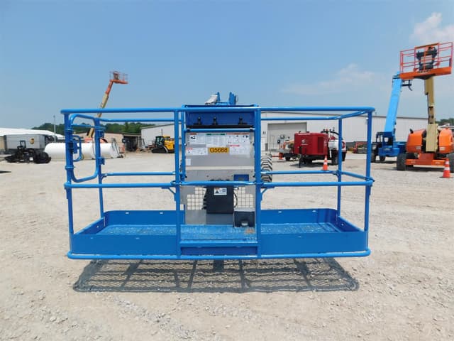 Image of Genie Z62/40 equipment image 3