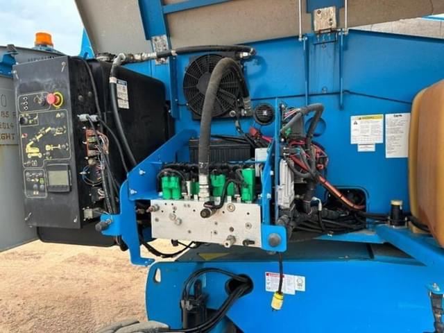 Image of Genie S-60X equipment image 2