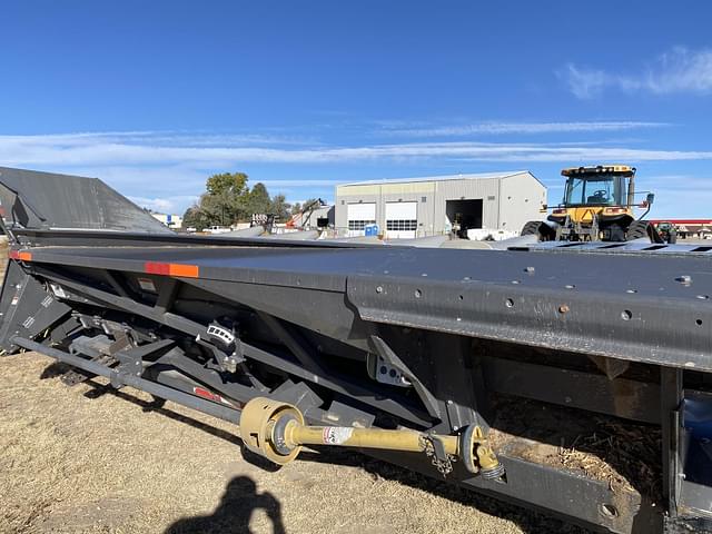 Image of Gleaner 3000 equipment image 3