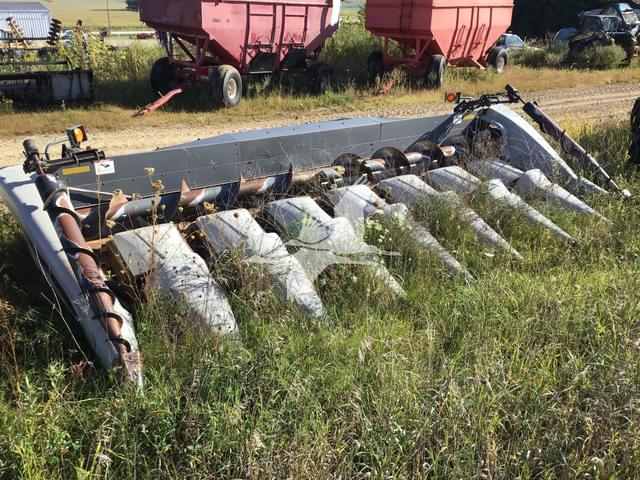 Image of Gleaner 3000 equipment image 1