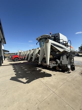 2015 Gleaner 3000 Equipment Image0