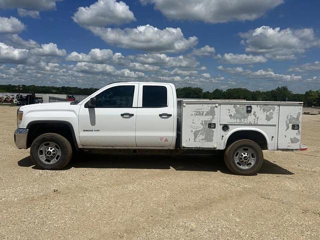Image of GMC 2500HD equipment image 1