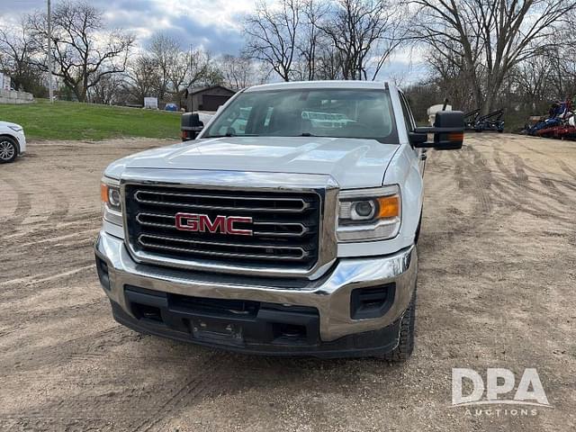 Image of GMC 2500HD equipment image 1