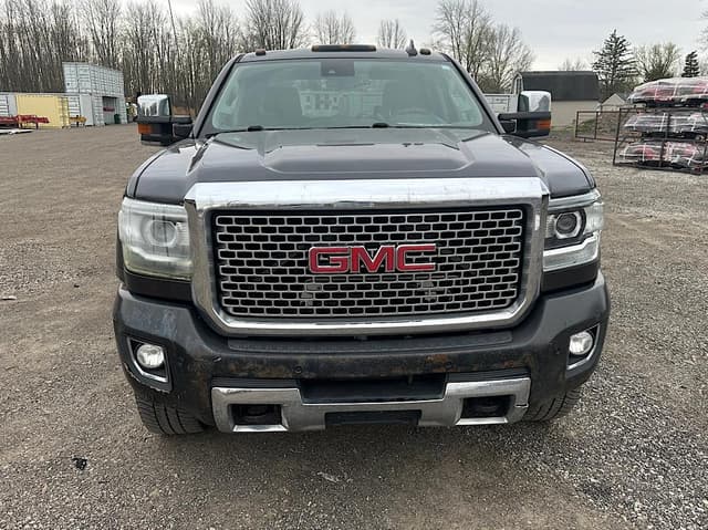 Image of GMC 2500HD equipment image 1