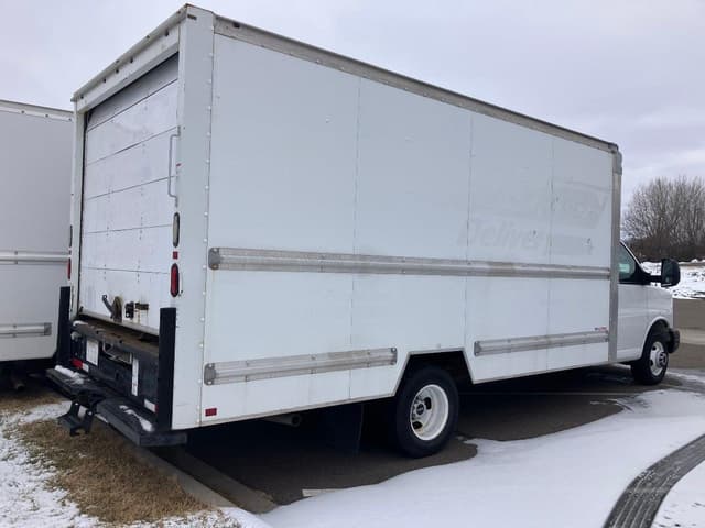 Image of GMC 3500 equipment image 2