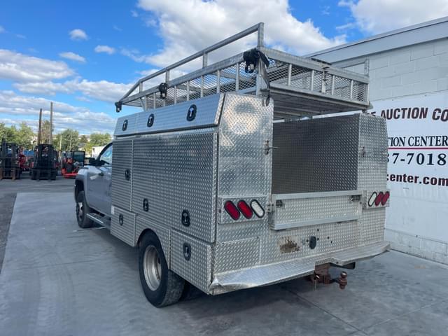 Image of GMC 3500HD equipment image 3