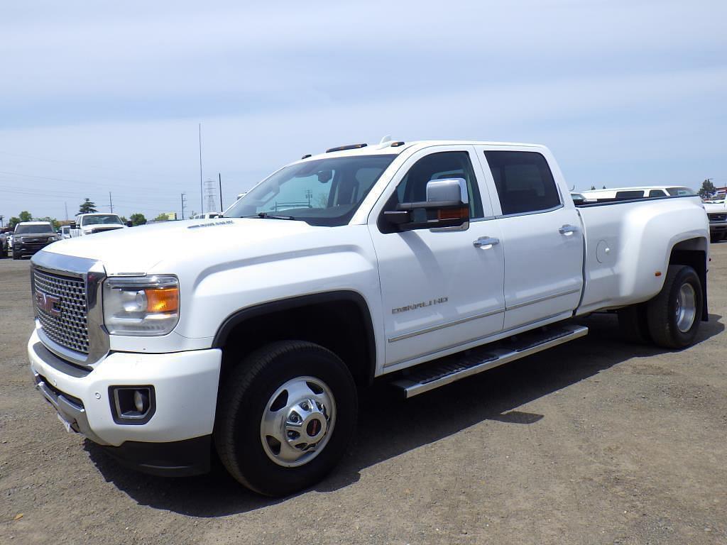 Image of GMC 3500HD Primary image