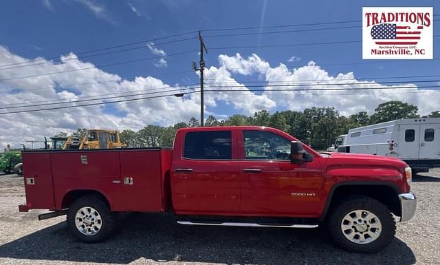 Image of GMC 3500HD equipment image 4