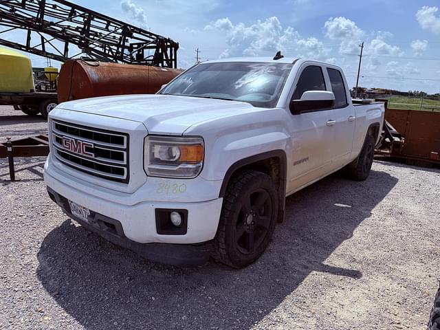 Image of GMC Sierra equipment image 1