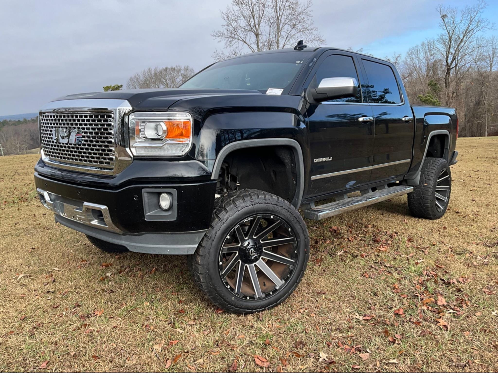 2015 GMC 1500 Equipment Image0