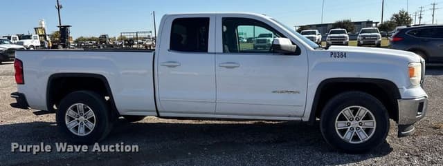 Image of GMC Sierra 1500 equipment image 3