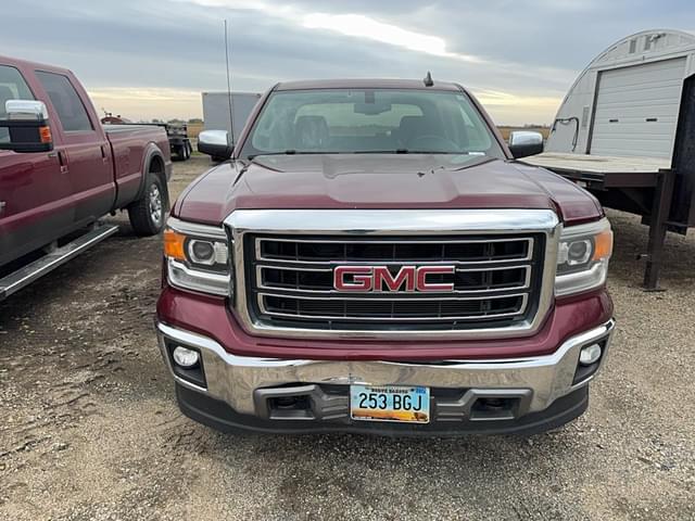 Image of GMC Sierra 1500 equipment image 1