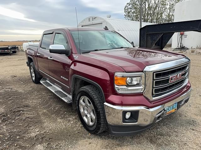 Image of GMC Sierra 1500 equipment image 2