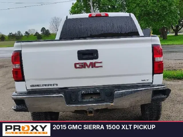 Image of GMC Sierra 1500 equipment image 3