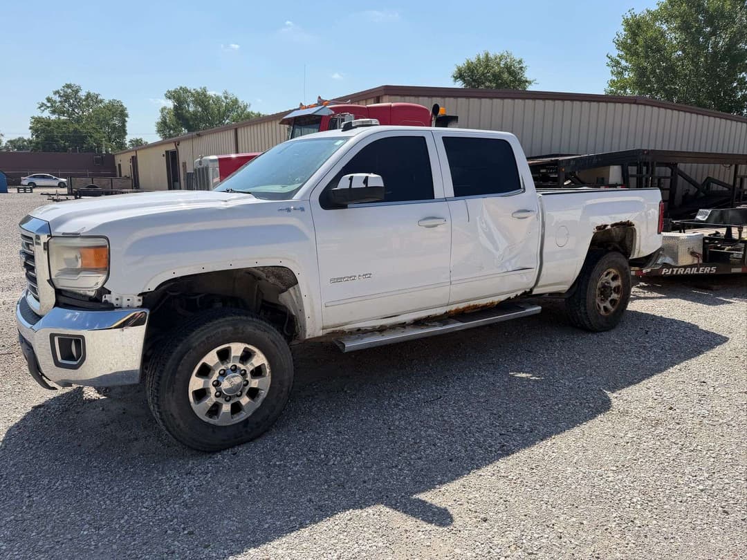 Image of GMC 2500HD Primary image