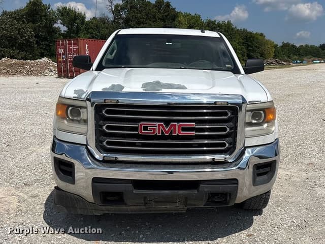 Image of GMC 2500HD equipment image 1