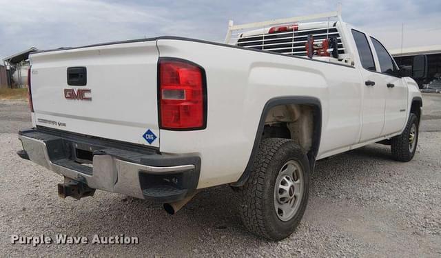 Image of GMC 2500HD equipment image 4