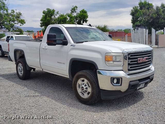 Image of GMC 2500HD equipment image 2